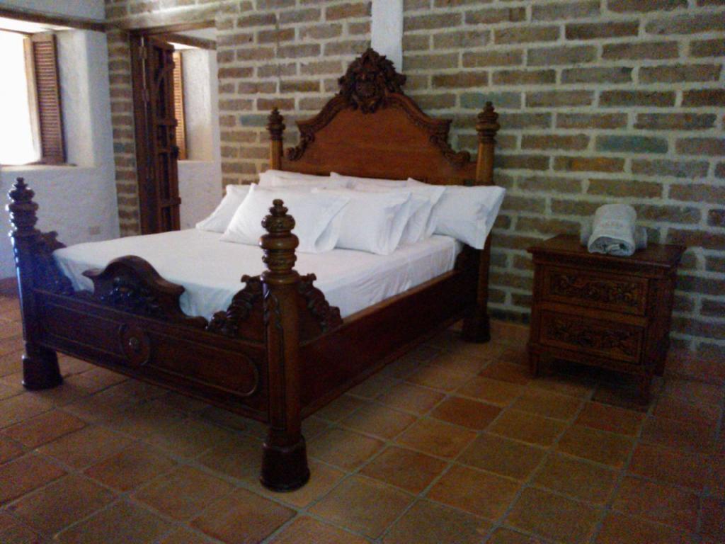 Hotel Santa Barbara Colonial - Santa Fe De Antioquia Kamer foto
