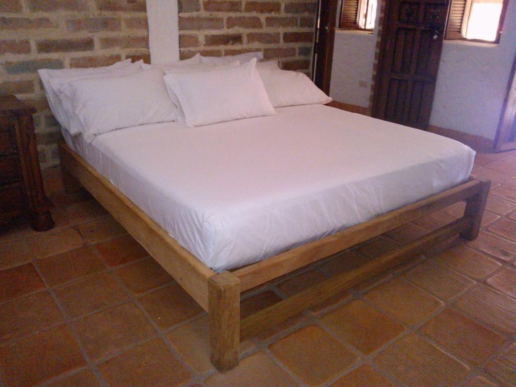 Hotel Santa Barbara Colonial - Santa Fe De Antioquia Kamer foto