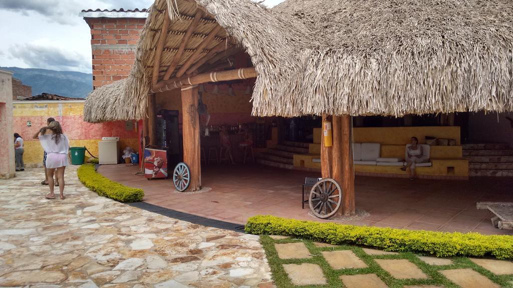 Hotel Santa Barbara Colonial - Santa Fe De Antioquia Kamer foto